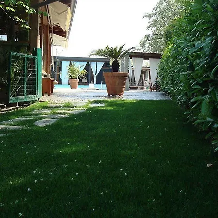 Residenza Le Palme Bed & Breakfast 3*